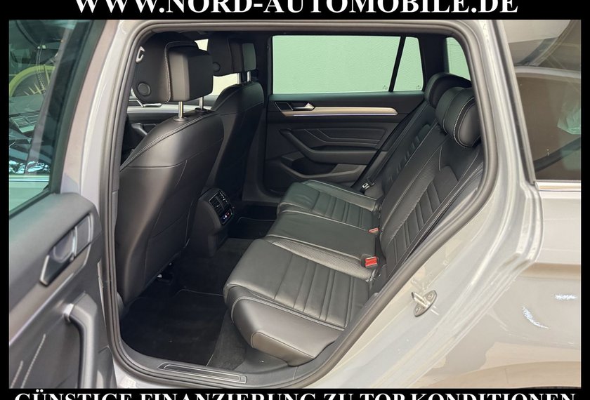 Volkswagen Passat Variant Passat Variant R-Line 2.0 TDI DSG Leder/18/Dig.C