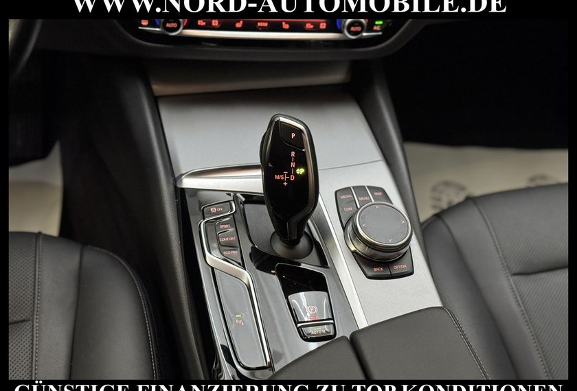 BMW 520 520 d Touring xDrive *LED*StHz*AHK*Luft*ParkAss*