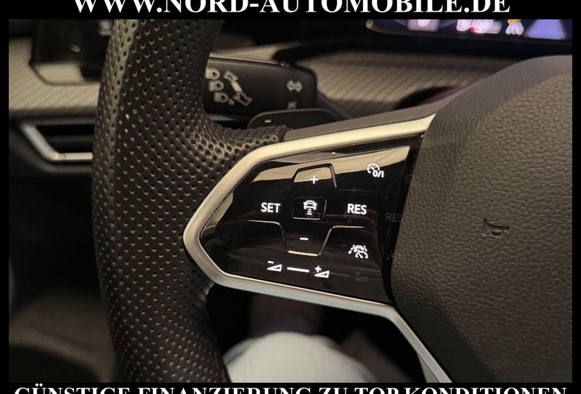 Volkswagen Golf Golf R-Line 2.0 TDI DSG Kamera/AHK/Side&amp;Lane/ACC