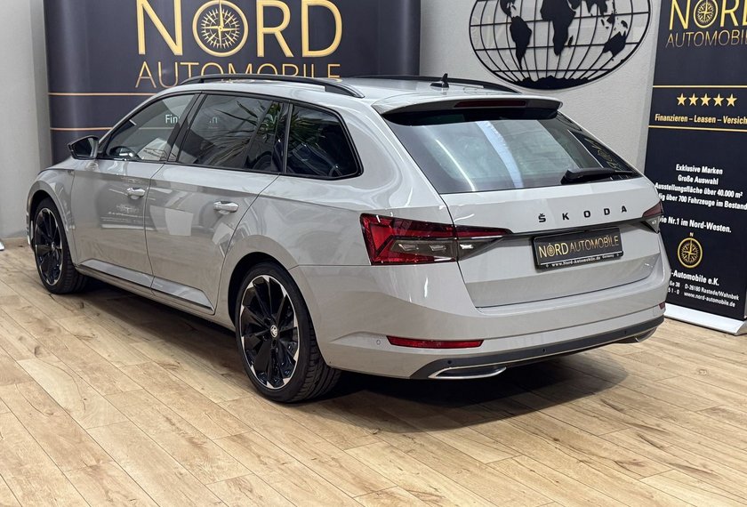 Skoda Superb Superb Combi 2.0 TDI DSG Sportline AHK/Area View