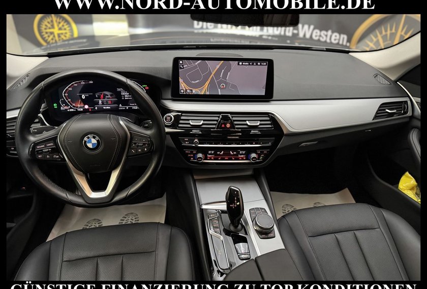 BMW 520 520 d Touring xDrive *LED*StHz*AHK*Luft*ParkAss*