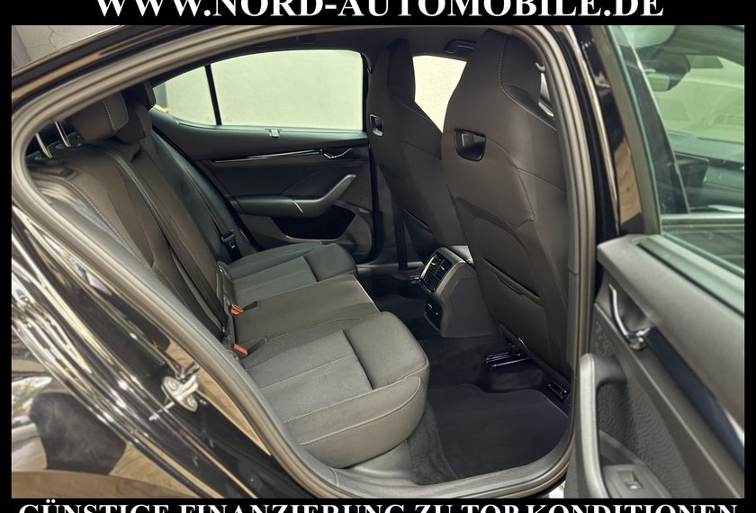 Skoda Octavia Octavia Lim. 2.0 TDI Sportline Kamera/HeadUp/18/