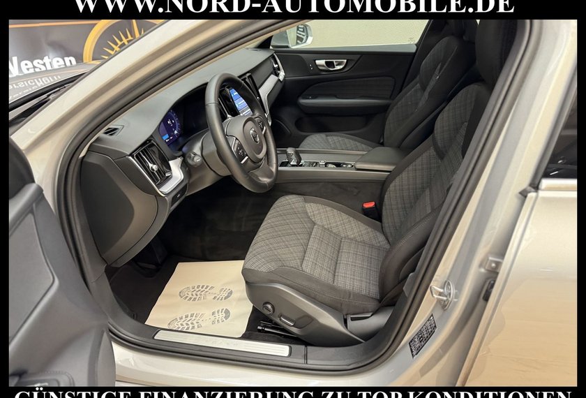 Volvo V60 V60 Kombi B4 Core *AHK*ACC*LED*4xSHZ*UPE:57