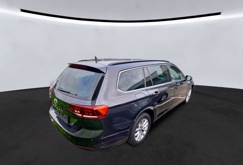 Volkswagen Passat Variant Passat Variant Business 1.5 TSI DSG AHK/Navi/LED
