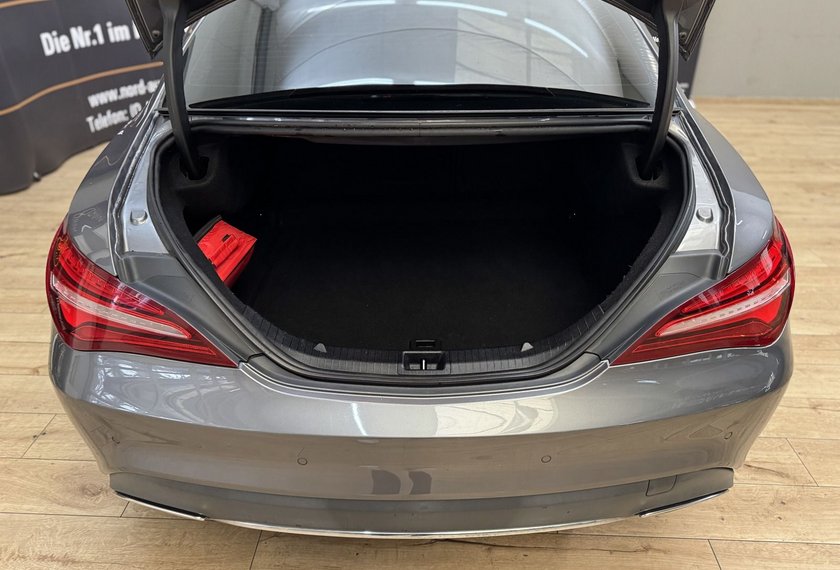 Mercedes-Benz CLA 180 CLA 180 Coupé *LED*Navi*Kamera*AHK*17Z-AMG*