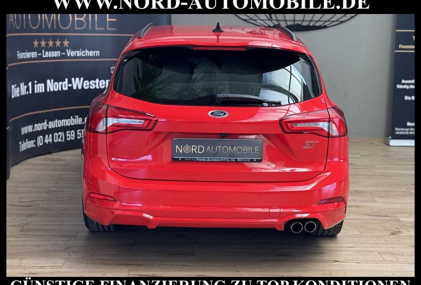 Ford Focus Focus Turnier ST *190PS*19ZOLL*LED*NAV*KAM
