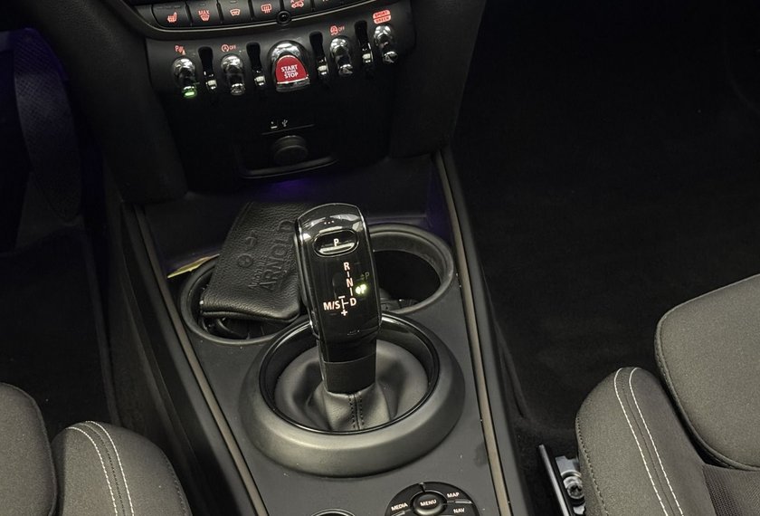 MINI Cooper Countryman Cooper Countryman S ALL4 Essential Trim *LED*NAV