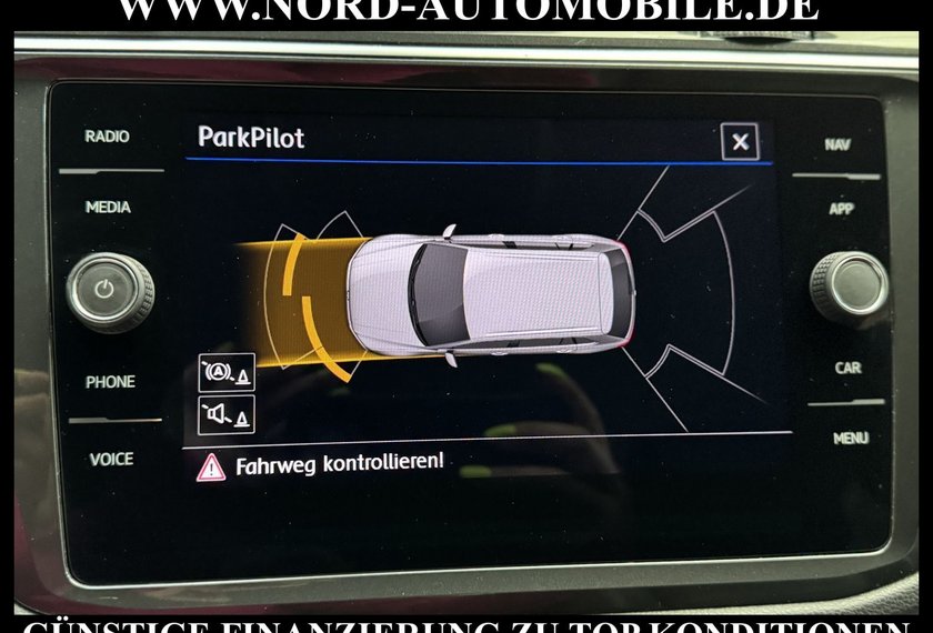 Volkswagen Tiguan Tiguan Highline 4MOT 2.0 TDI DSG Leder/AHK/StHz/