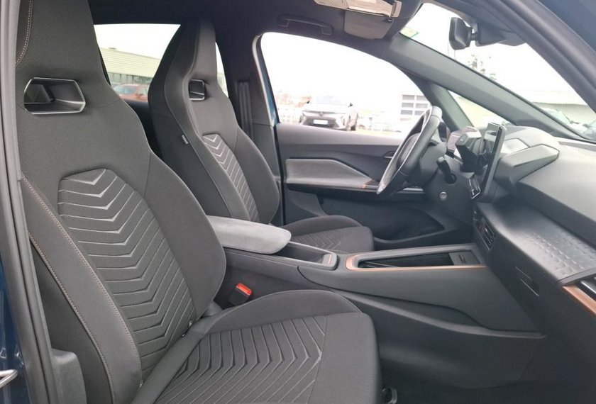 Cupra Born Born 150 KW Automatik Kamera/Navi/LED/19