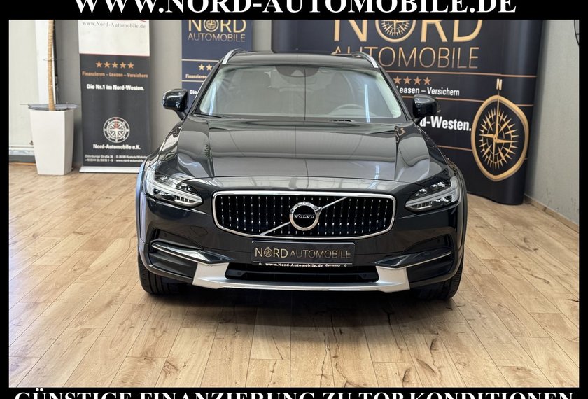 Volvo V90 Cross Country V90 Cross Country Pro AWD *PANO*LEDER*H&amp;K*UPE71