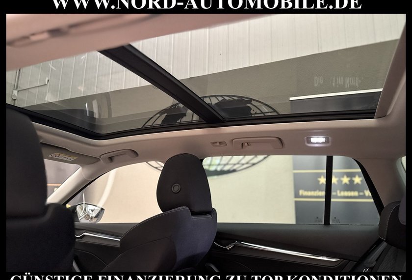 Skoda Octavia Octavia Combi Style 2.0 TDI DSG Pano/AHK/Head-Up