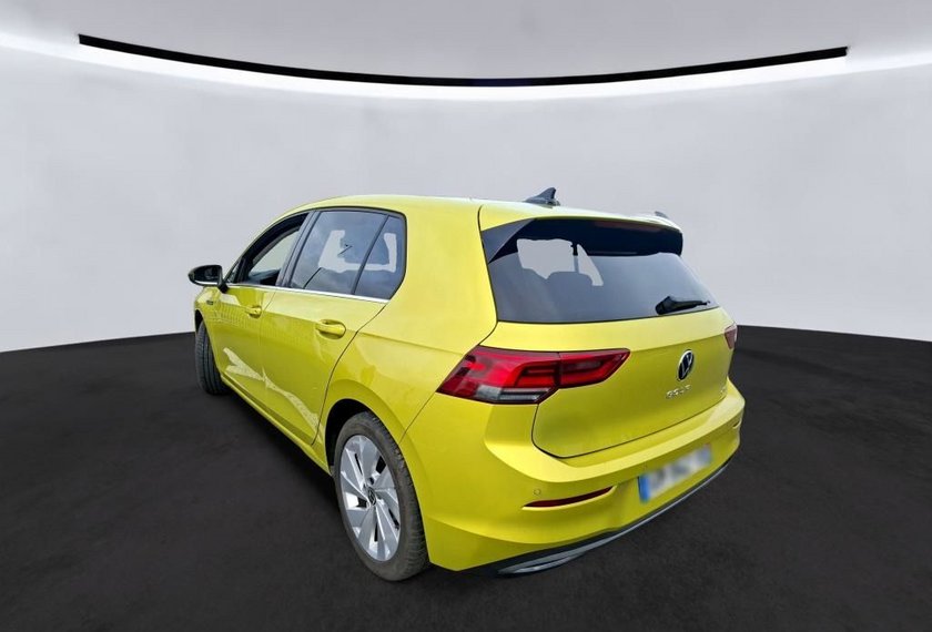 Volkswagen Golf Golf Style 1.5 eTSI DSG Kamera/Navi/LED/17