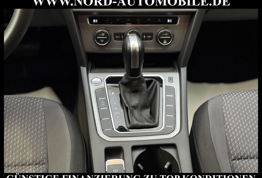 Volkswagen Passat Variant Passat Variant 1.6 TDI DSG Navi/LED/ACC
