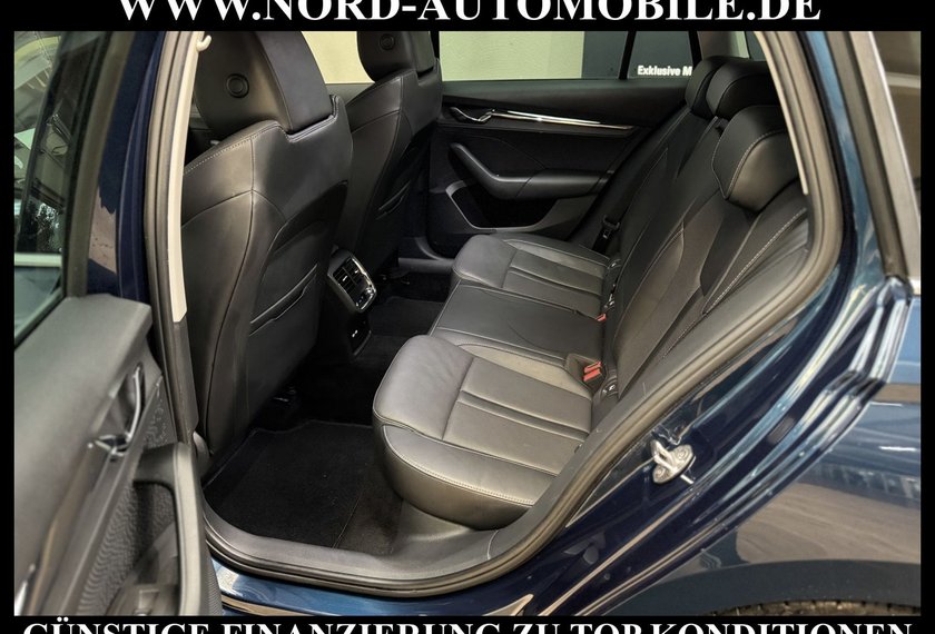 Skoda Octavia Octavia Combi 2.0 TDI DSG Style LEDER*AHK*MATRIX