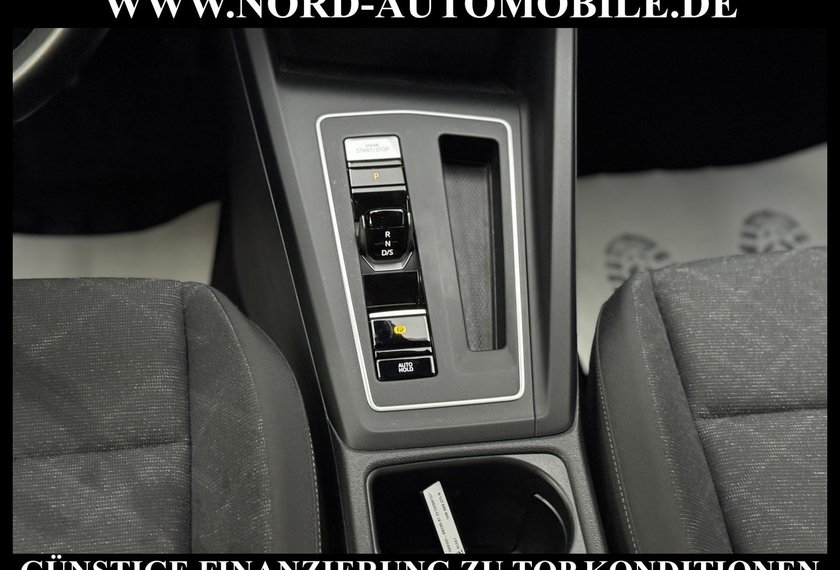 Volkswagen Golf Golf Variant Life 1.0 eTSI DSG Kamera/Navi/LED