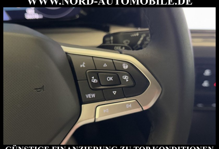 Volkswagen Golf Golf Style 1.5 eTSI DSG Navi/LED/PDC/ACC