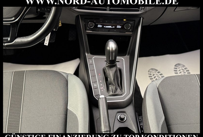 Volkswagen Polo Polo R-Line 1.0 TSI DSG Dig.Cockpit/Navi/LED
