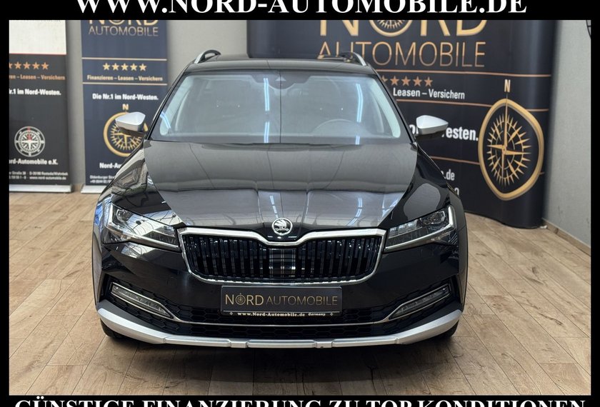 Skoda Superb Superb Combi SCOUT TDI DSG 4x4 *AHK*PANO*UPE61*