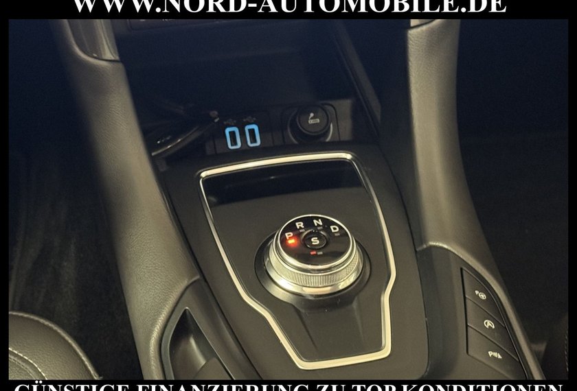 Ford Mondeo Mondeo Lim. 2.0 EB Titanium *LEDER*ACC*PANO*LED*