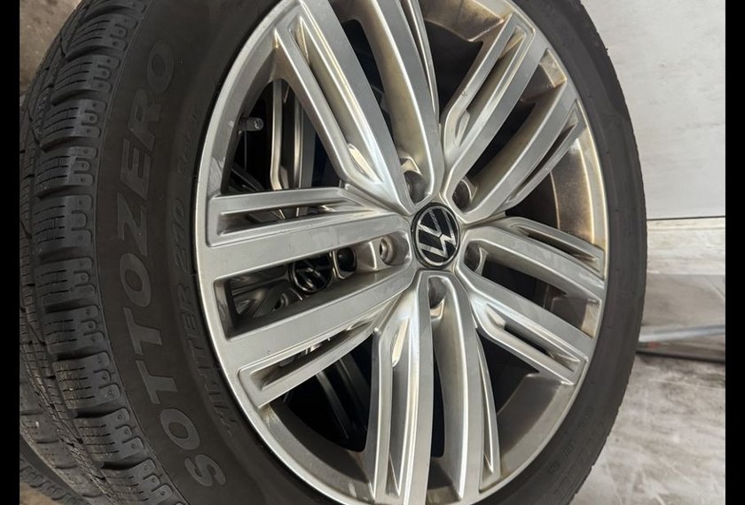 Volkswagen Tiguan Allspace Tiguan Allspace R-Line 4MOT 2.0 TSI  DSG 7-Sitze