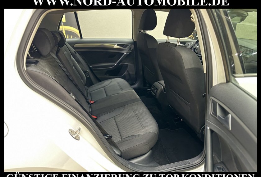 Volkswagen Golf Golf VII Lim. e-Golf *LED*Wärmepumpe*Kam*Navi*