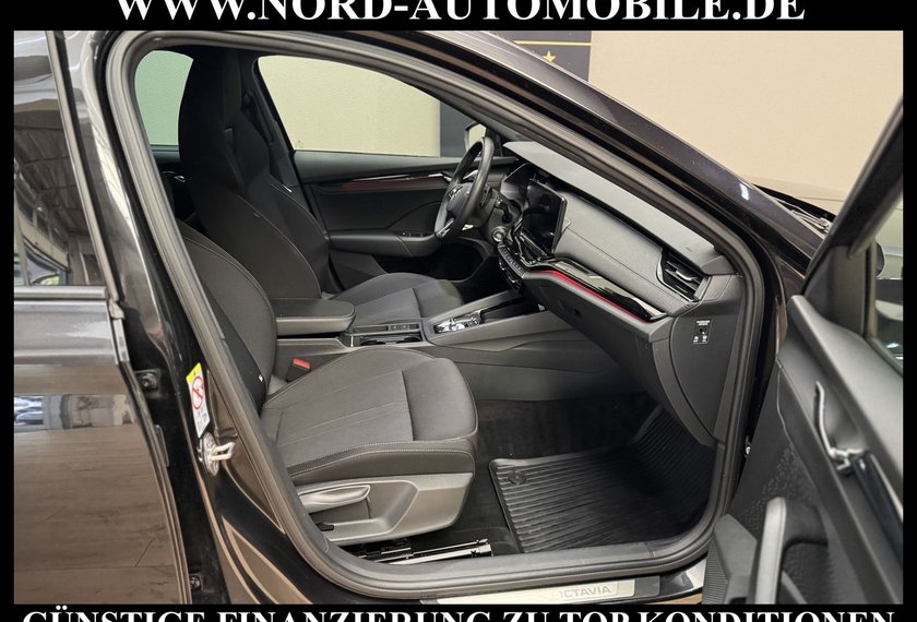 Skoda Octavia Octavia Combi Sportline 2.0 TDI DSG HeadUp/StHz/