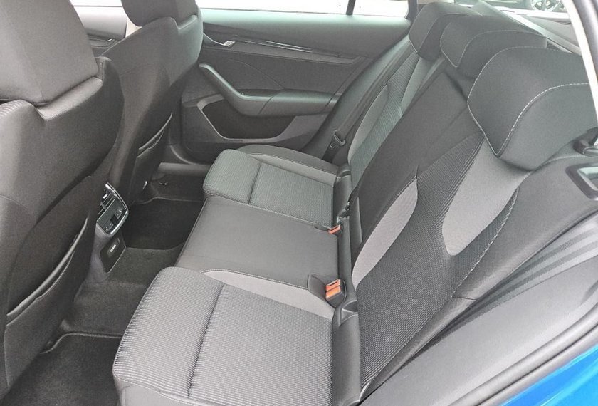 Skoda Octavia Octavia Combi 2.0 TDI DSG Ambition DSG Kamera