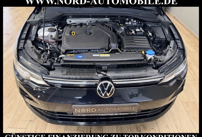 Volkswagen Golf Golf VIII Variant 1.5 eTSI DSG R-Line Pano/AHK/