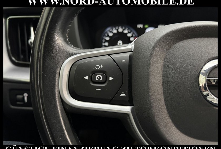 Volvo XC60 XC60 B4 D Momentum Pro *LED*AHK*Pano*Kamera*Memo