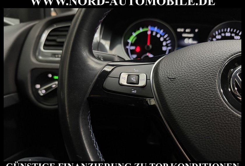 Volkswagen Golf Golf e-Golf Automatik Navi/LED/PDC/CCS