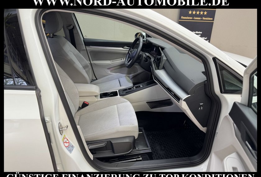 Volkswagen Golf Golf VIII Lim.1.5 eTSI DSG Head-Up/Side&amp;Lane/Nav