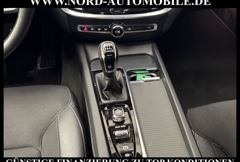 Volvo V60 V60 Kombi D3 Momentum Pro *LED*Navi*AHK*Kamera*