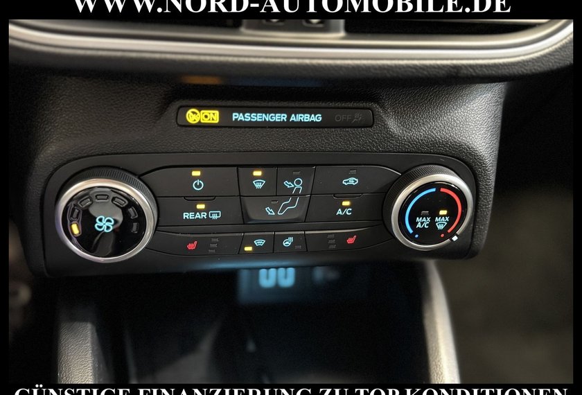 Ford Focus Focus Lim. 1.5 EcoBlue *LED*AHK*ACC*StHz*Kamera*