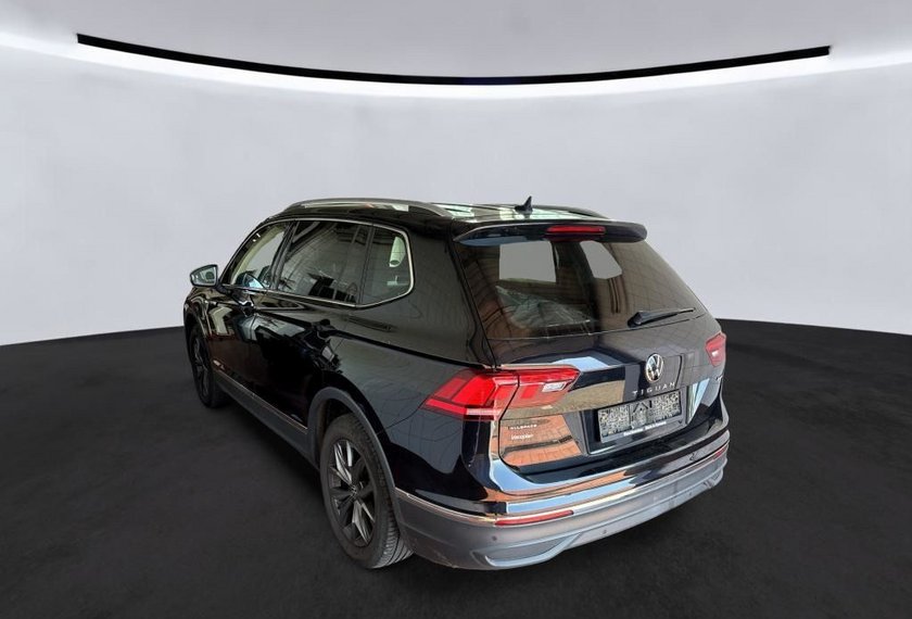Volkswagen Tiguan Allspace Tiguan Allspace 2.0 TDI DSG 4MOT AHK/Kamera/Dig.