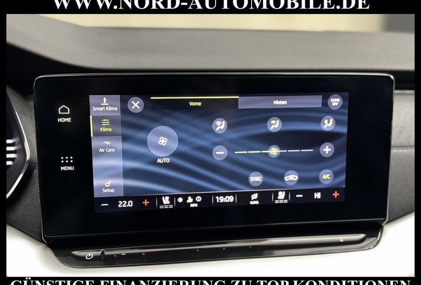 Skoda Octavia Octavia Combi 2.0 TDI DSG Style LEDER*AHK*MATRIX