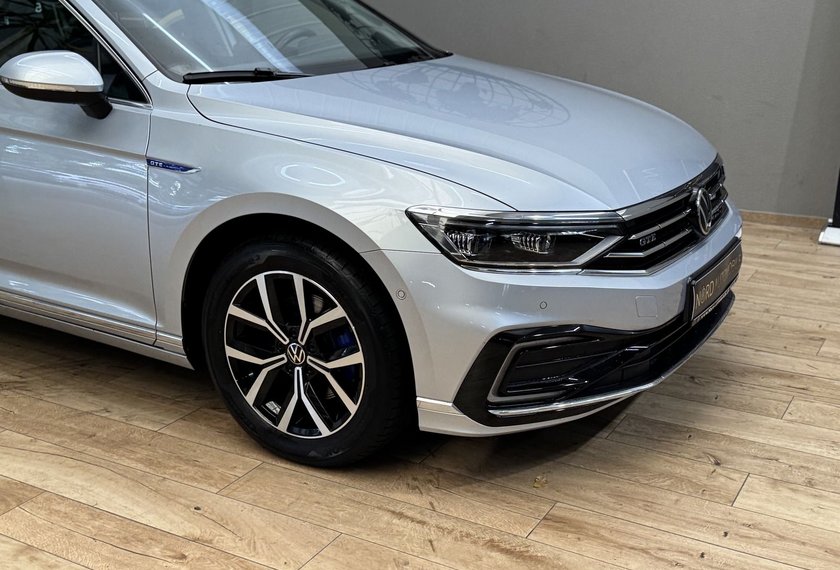 Volkswagen Passat Variant Passat Variant GTE 1.4 TSI DSG Matrix/AHK/Pano/