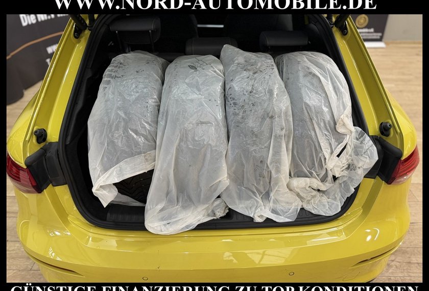 Audi A3 A3 Sportback S-Line 30 TFSI Leder/Navi/18/Virtua