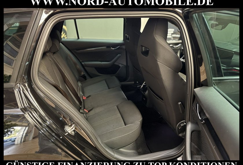 Skoda Octavia Octavia Combi Sportline 1.5 TSI e-TEC DSG Navi