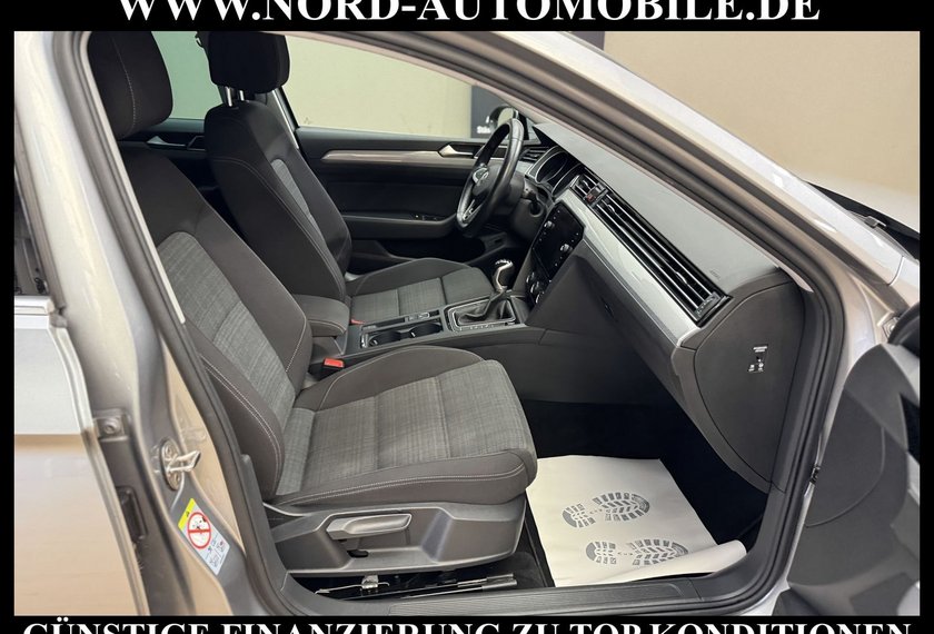 Volkswagen Passat Passat Limo 2.0 TDI R-Line AHK/Navi/LED/18