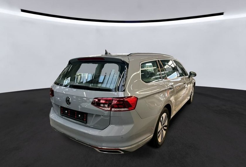 Volkswagen Passat Variant Passat Variant GTE 1.4 TSI Hybrid DSG AHK