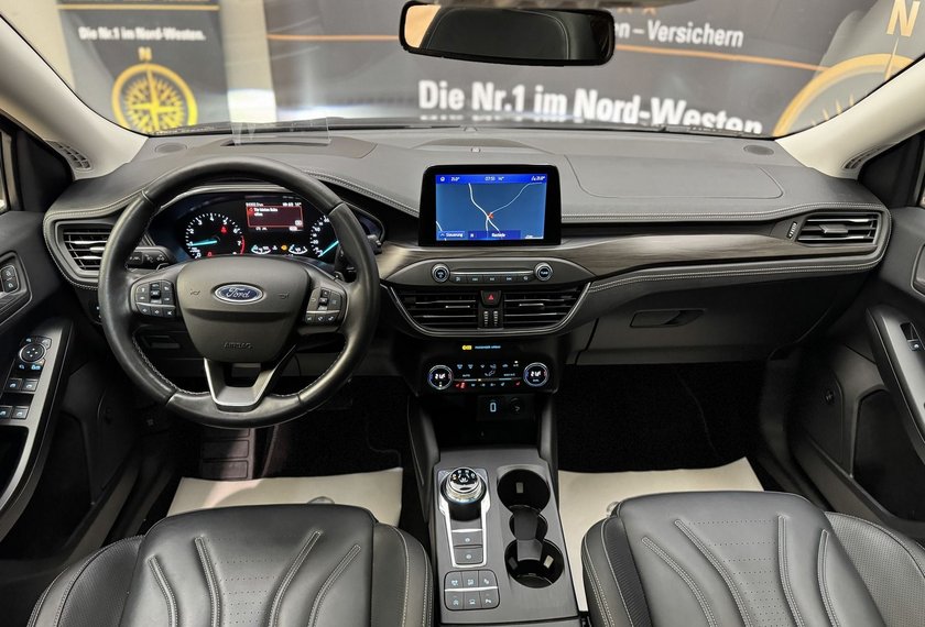 Ford Focus Focus Lim VIGNALE 1.5 EB *AHK*PANO*SCHÖN VOLL*