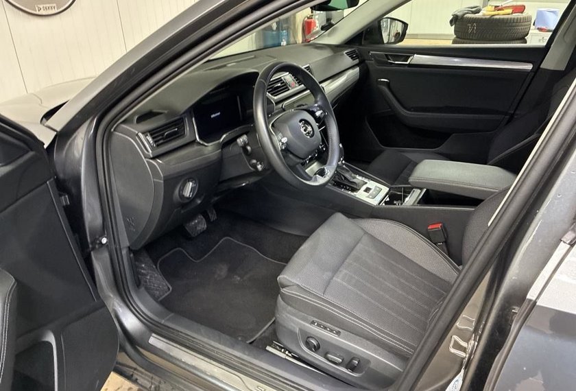 Skoda Superb Superb Combi Style 2.0 TDI DSG Kamera/Virt.Cockp
