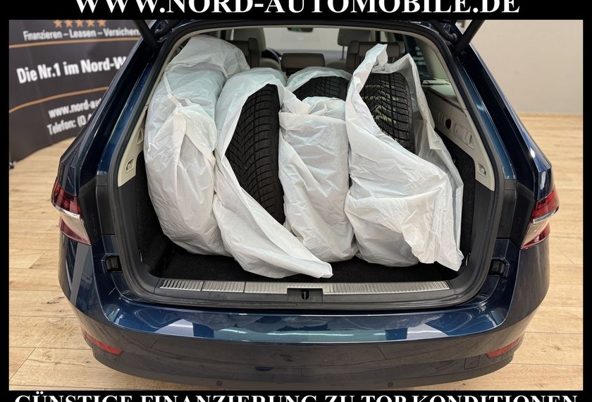 Skoda Superb Superb Combi 2.0 TDI DSG Premium *AHK*Pano*StHz*