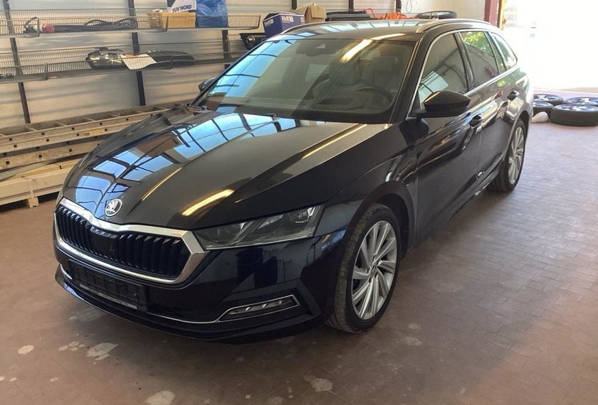 Skoda Octavia Octavia iV Combi Style 1.4 TSI DSG Navi/Head-Up/