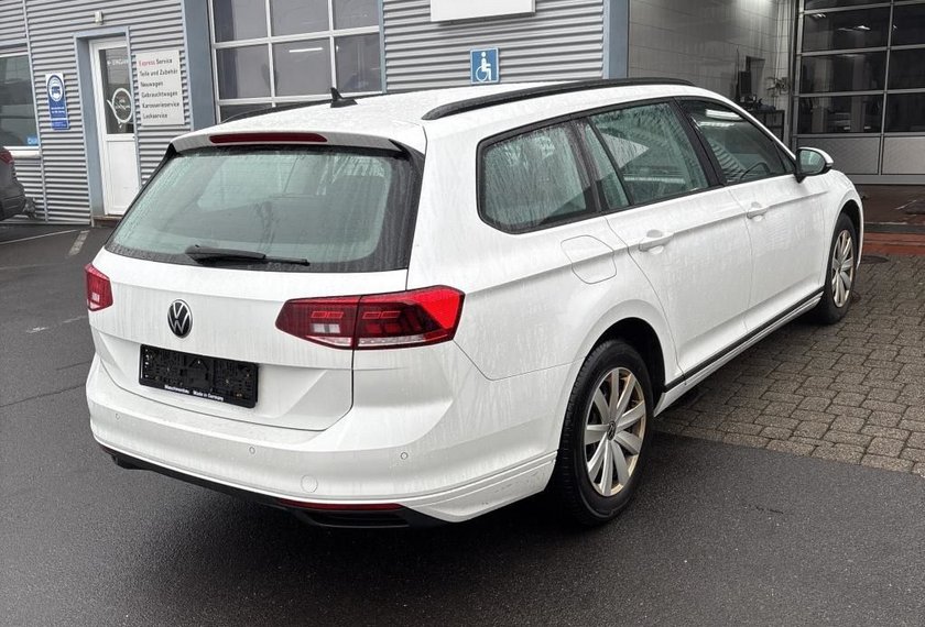 Volkswagen Passat Variant Passat Variant Conceptline 2.0 TDI Kamera/Navi/