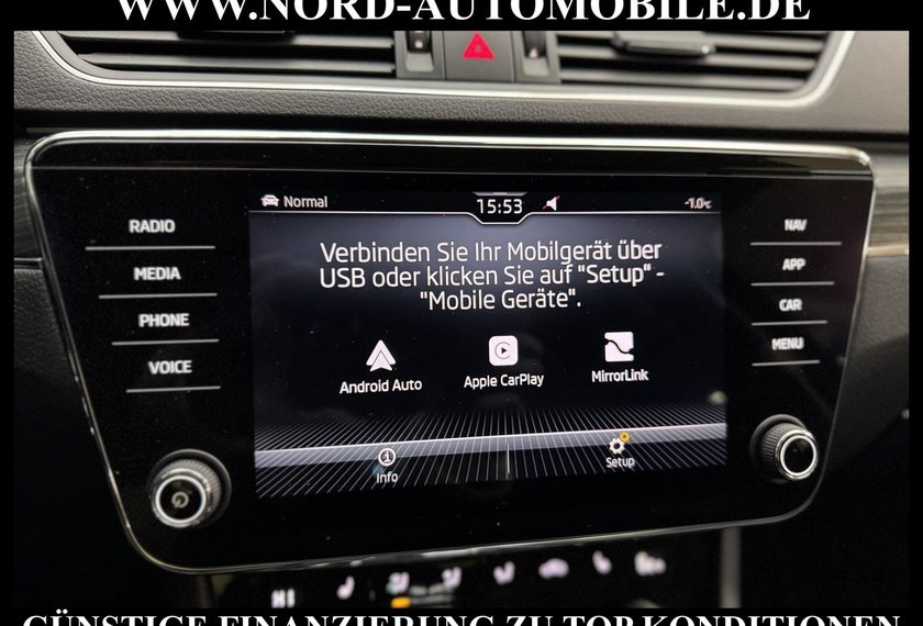 Skoda Superb Superb iV Limousine Style 1.4 TSI DSG Side&amp;Lane