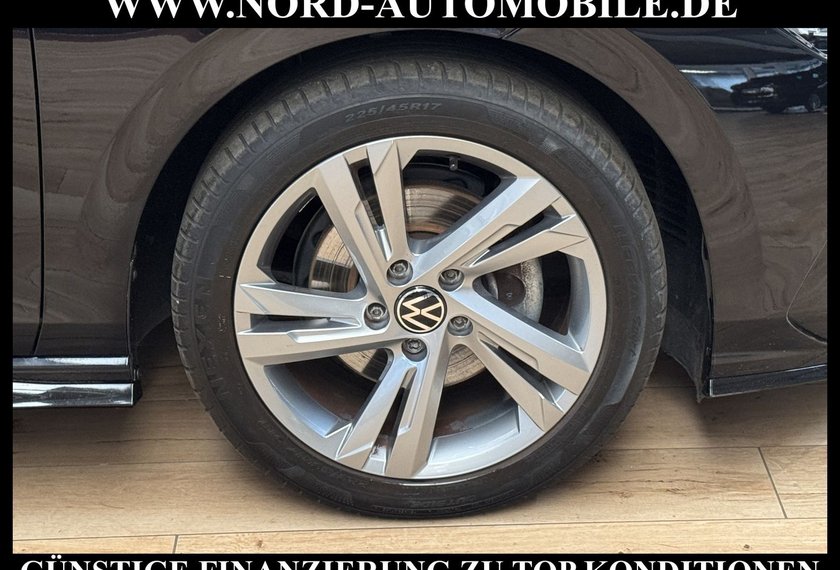 Volkswagen Golf Golf R-Line 1.5 eTSI DSG ACC/Navi/LED/PDC/17