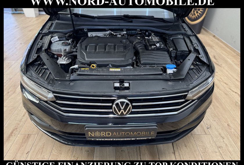 Volkswagen Passat Variant Passat Variant Basic 2.0 TDI DSG Kamera/Navi/LED