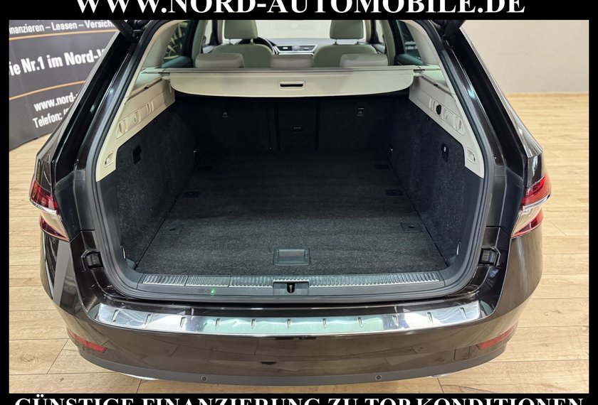 Skoda Superb Superb Combi Laurin &amp; Klement 2.0 TDI DSG AHK/19