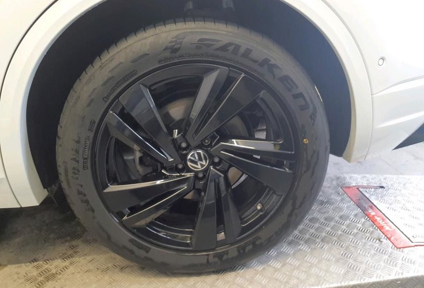 Volkswagen Touareg Touareg 3.0TDI R-Line 4MOT Luft/AHK/ACC/20/Leder